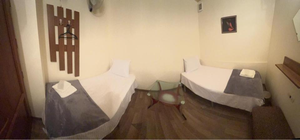 Enigma Hostel Jerevan Buitenkant foto