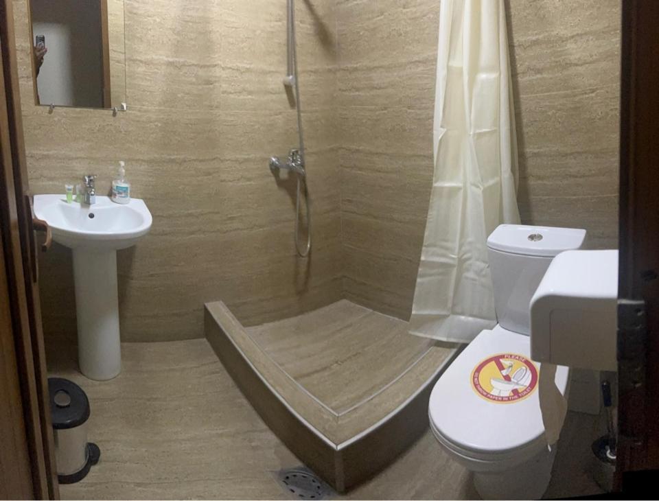 Enigma Hostel Jerevan Buitenkant foto
