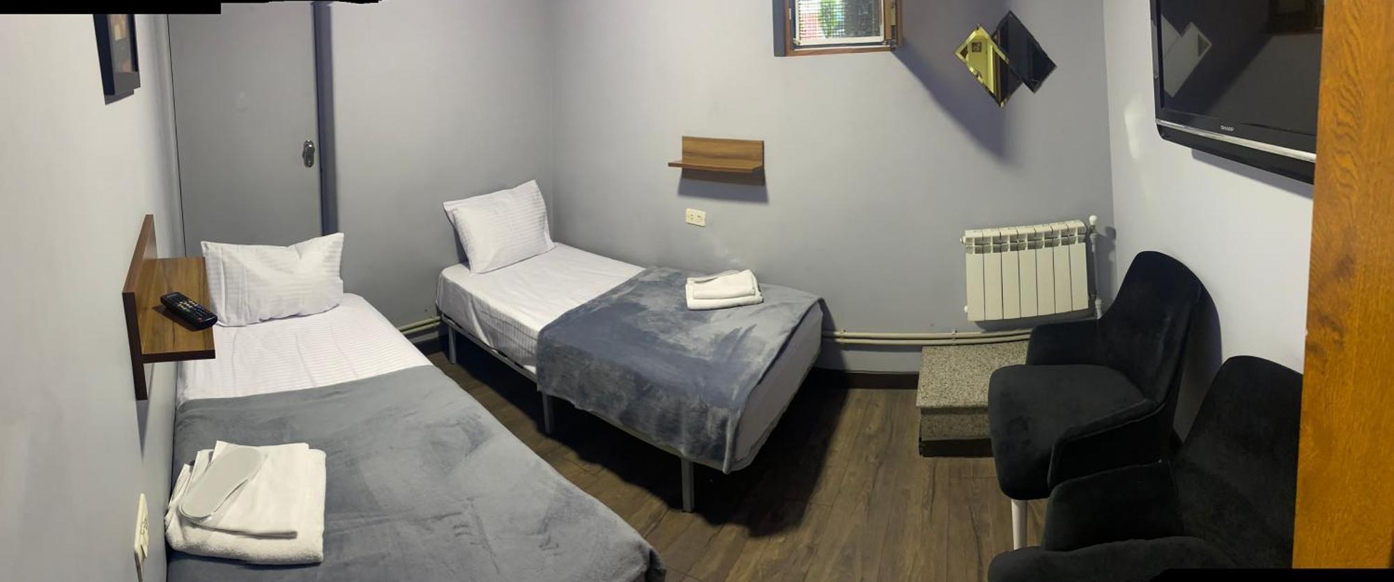 Enigma Hostel Jerevan Buitenkant foto