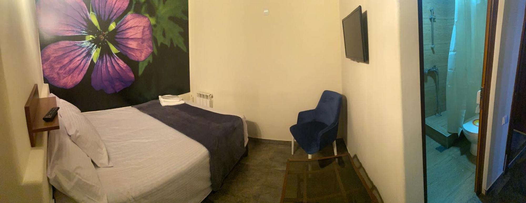 Enigma Hostel Jerevan Buitenkant foto